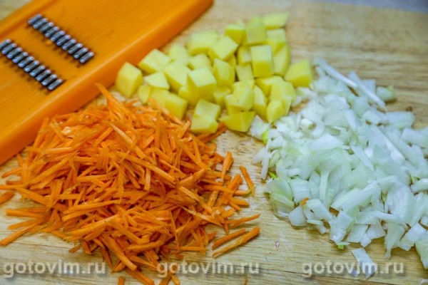 Суп с брюссельской капустой на мясном бульоне в мультиварке 