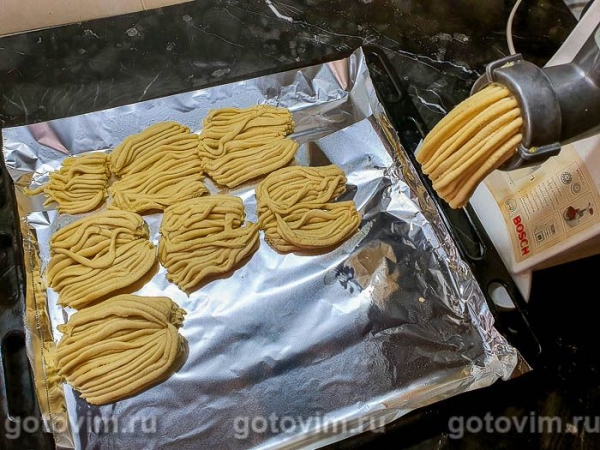 Десерт &laquo;Муравейник&raquo; с жареным миндалем