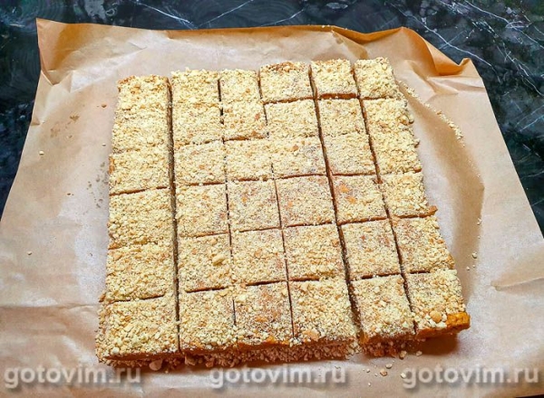 Десерт &laquo;Муравейник&raquo; с жареным миндалем