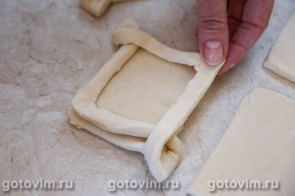 Слойка с творогом и спаржей