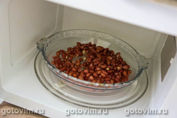 Солёный арахис с сушёными помидорами и чесноком в микроволновке Солёный арахис с сушёными помидорами и чесноком в микроволновке
