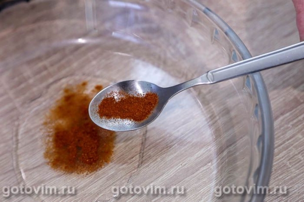 Солёный арахис с чесноком и копченой паприкой в микроволновке Солёный арахис с чесноком и копченой паприкой в микроволновке