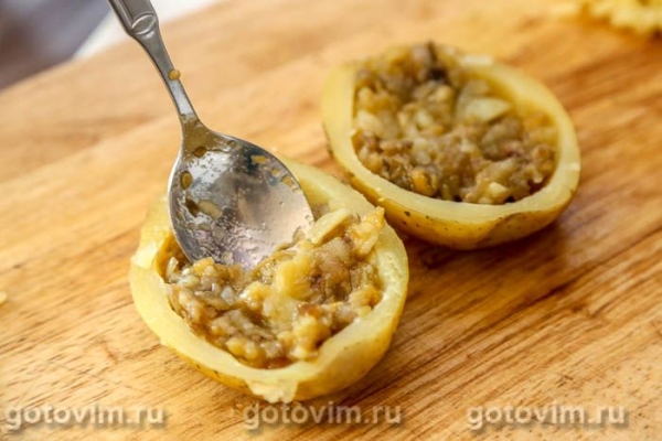 Фаршированный картофель с овощами и сыром моцарелла