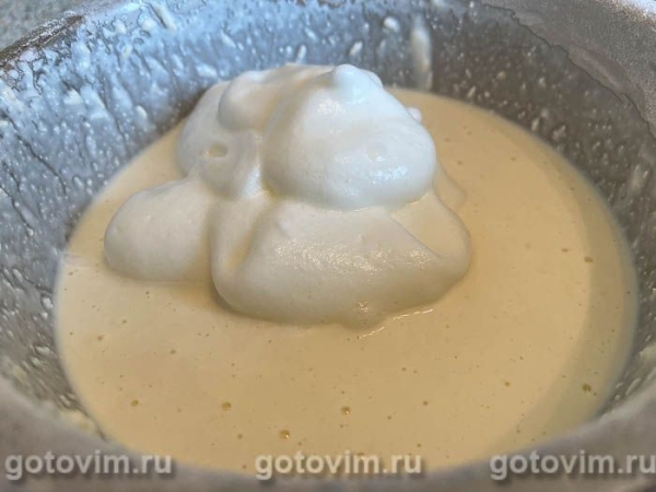 Королевская ватрушка с творогом и вишней Королевская ватрушка с творогом и вишней