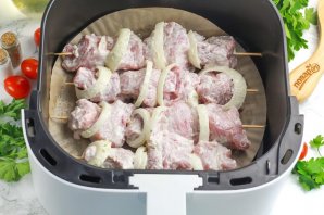 Шашлык из свинины в аэрогриле