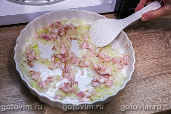 Филе иваси с луком и беконом в микроволновке Филе иваси с луком и беконом в микроволновке
