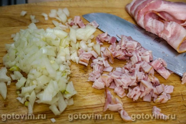 Филе иваси с луком и беконом в микроволновке Филе иваси с луком и беконом в микроволновке