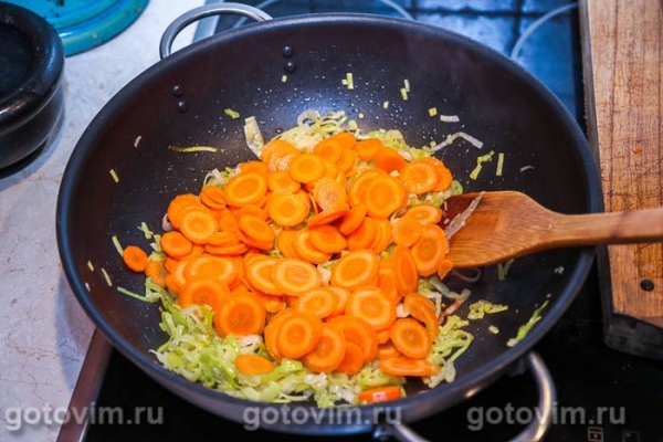 Кролик в сметане с лимоном, петрушкой и чесноком Кролик в сметане с лимоном, петрушкой и чесноком