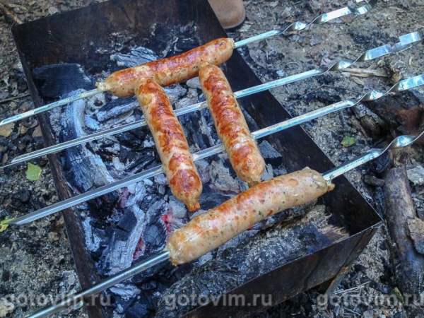 Купаты на мангале (шашлык из колбасок для жарки) Купаты на мангале (шашлык из колбасок для жарки)