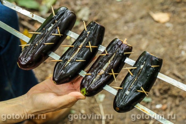 Фаршированные баклажаны на мангале