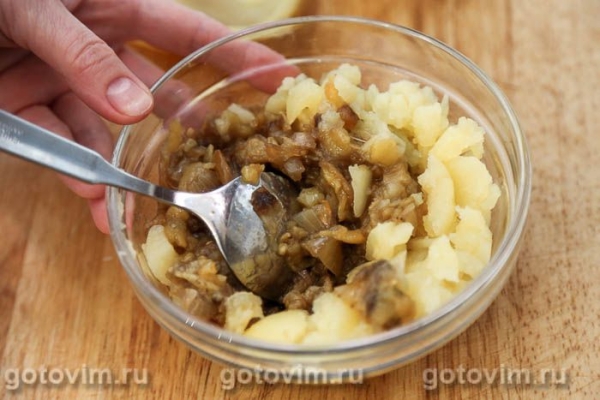 Фаршированный картофель с овощами и сыром моцарелла