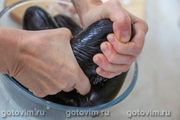 Фаршированные баклажаны на мангале