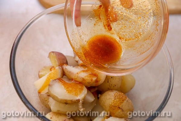 Мини картофель в духовке, запеченный с паприкой Мини картофель в духовке, запеченный с паприкой