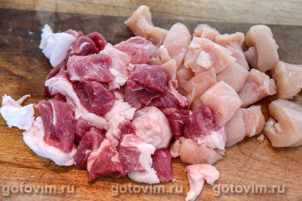 Котлеты из свинины и курицы с сыром чанах