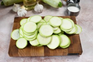 Салат с кабачками на зиму Салат с кабачками на зиму