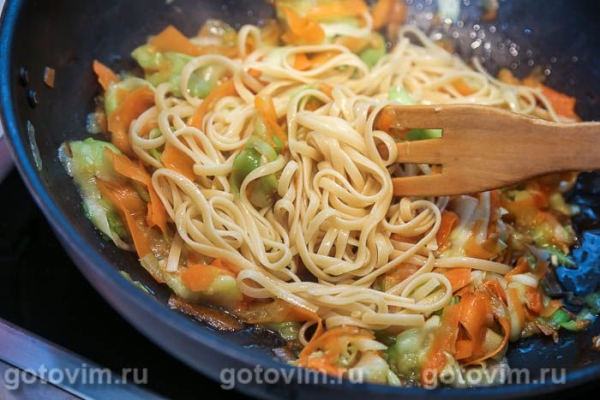 Макароны с овощами (с овощной лапшой) Макароны с овощами (с овощной лапшой)