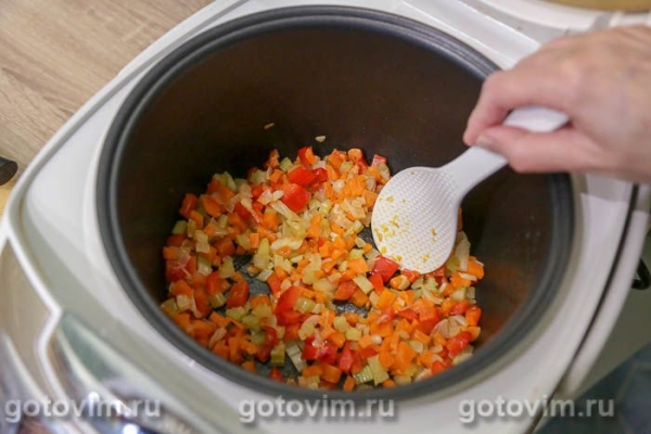 Рыбный суп на бульоне из красной рыбы с сельдереем в мультиварке