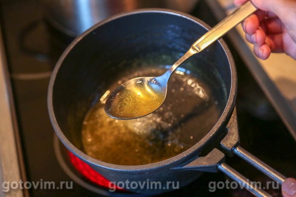 Пирог с черникой и лимонным сиропом