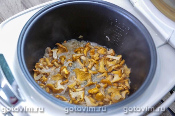 Лисички в сметане в мультиварке 