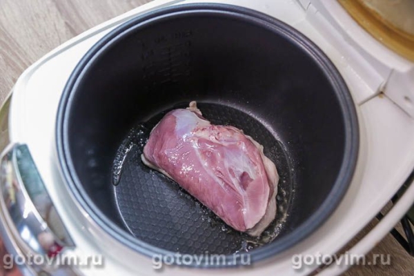 Утиная грудка с клюквенным соусом в мультиварке