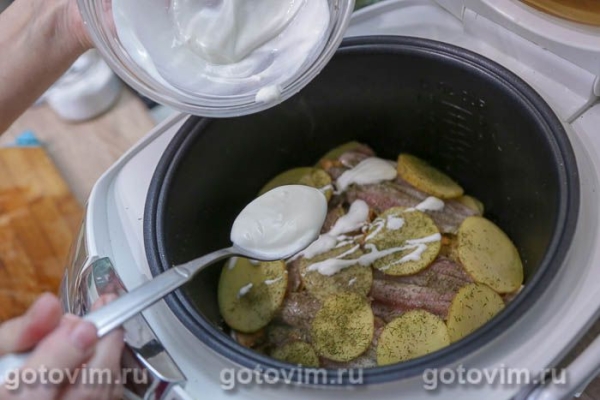Запеканка из салаки, картофеля и лисичек в мультиварке Запеканка из салаки, картофеля и лисичек в мультиварке
