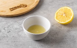Холодный зеленый чай с лимоном