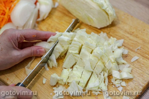 Рис со свинина, капустой и подкопчённым беконом в мультиварке