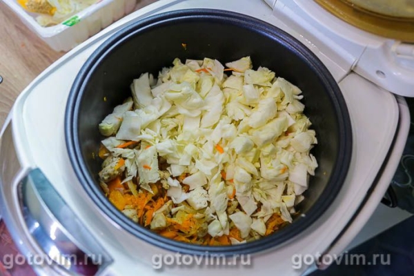 Рис со свинина, капустой и подкопчённым беконом в мультиварке
