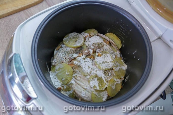 Запеканка из салаки, картофеля и лисичек в мультиварке Запеканка из салаки, картофеля и лисичек в мультиварке