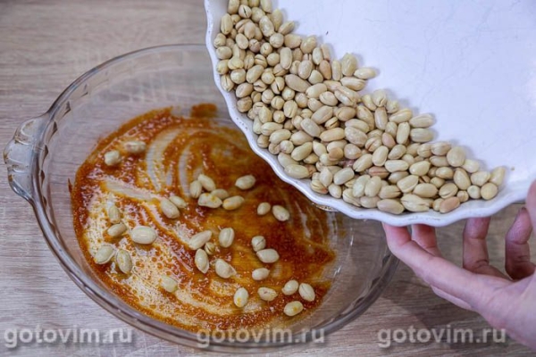 Солёный арахис с чили, чесноком и паприкой в микроволновке