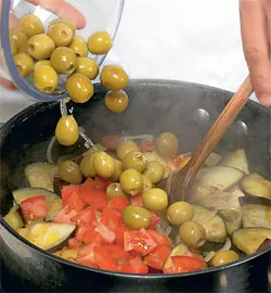 Рагу из баклажанов с оливками, пошаговый рецепт с фото на 281 ккал