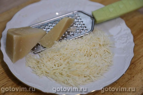 Паста карбонара с беконом и лисичками в мультиварке Паста карбонара с беконом и лисичками в мультиварке