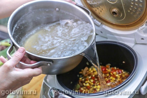 Летний суп из свежей кукурузы с лисичками