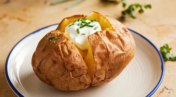 Картошка, запеченная в мультиварке, пошаговый рецепт с фото на 357 ккал