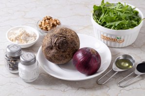 Салат со свеклой и сливочным сыром Салат со свеклой и сливочным сыром