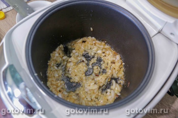 Рулька с жареными лисичками в мультиварке Рулька с жареными лисичками в мультиварке