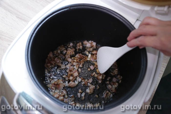 Паста карбонара с беконом и лисичками в мультиварке Паста карбонара с беконом и лисичками в мультиварке