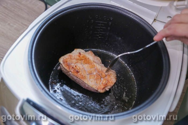 Утиная грудка с клюквенным соусом в мультиварке