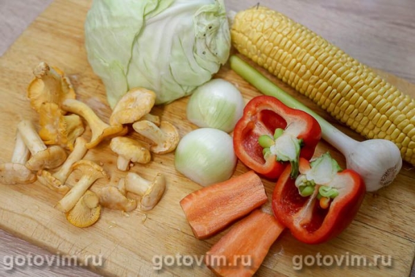 Летний суп из свежей кукурузы с лисичками