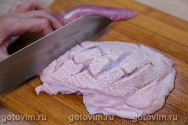 Утиная грудка с клюквенным соусом в мультиварке