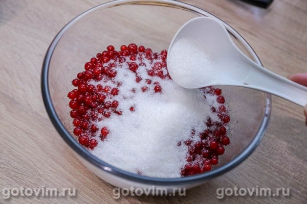 Варенье из красной смородины с малиной в микроволновке