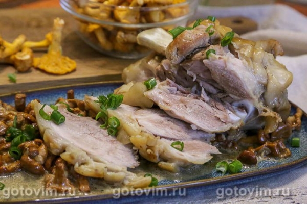 Рулька с жареными лисичками в мультиварке Рулька с жареными лисичками в мультиварке