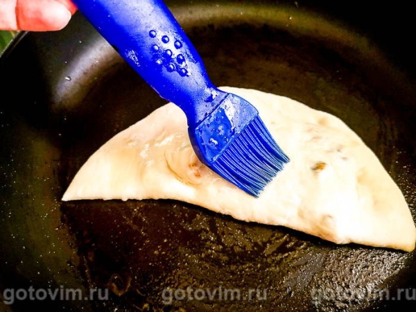 Турецкие лепешки гезлеме с индейкой и моцареллой
