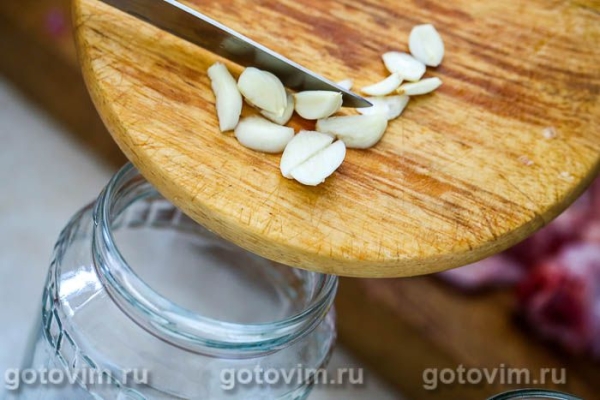 Куриная тушенка в желе Куриная тушенка в желе