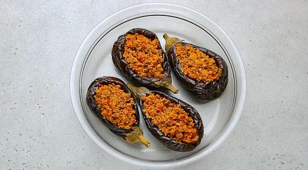 Баклажаны, фаршированные фаршем и кускусом, пошаговый рецепт с фото на 259 ккал