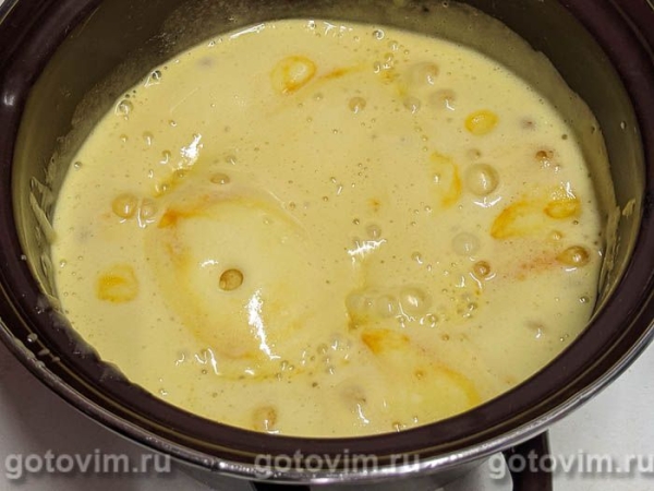 Шоколадно-медовый пирог с грушами