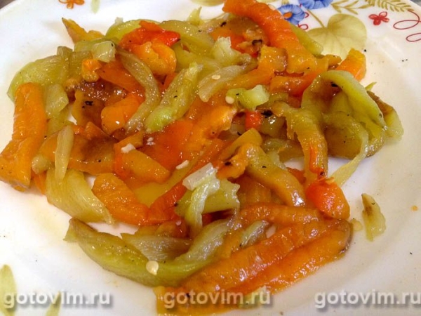 Спагетти с печёным перцем и сыром страчателла Спагетти с печёным перцем и сыром страчателла