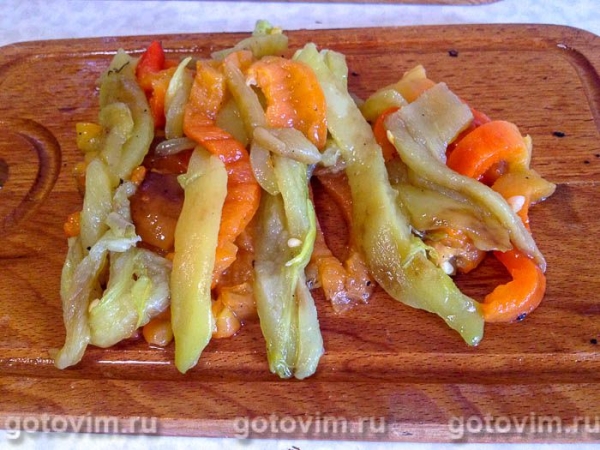 Спагетти с печёным перцем и сыром страчателла Спагетти с печёным перцем и сыром страчателла