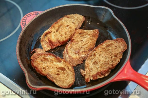 Брускетта с белыми грибами и творожным сыром Брускетта с белыми грибами и творожным сыром
