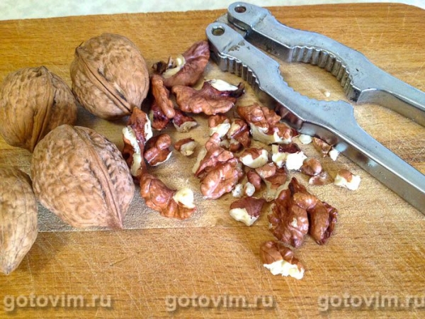 Запечённые перцы с сыром страчателла и грецкими орехами Запечённые перцы с сыром страчателла и грецкими орехами